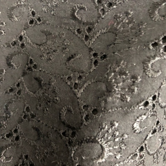 DNKY - Picture 2 of 3